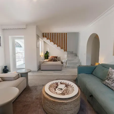 Estelle - Beachside Villa *