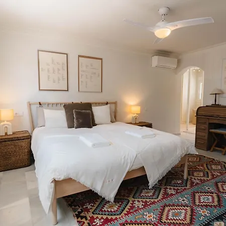 Estelle - Beachside Villa